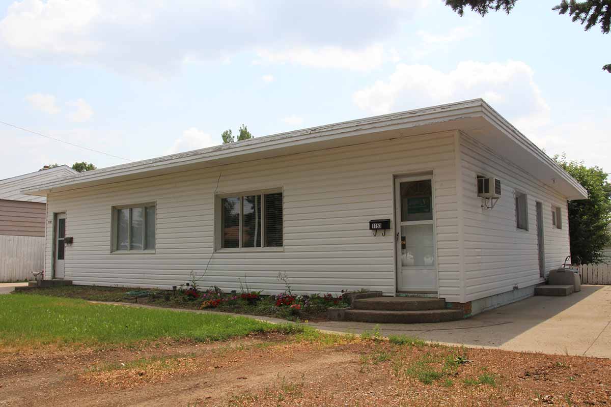 1149 1153 Montgomery hourse rental