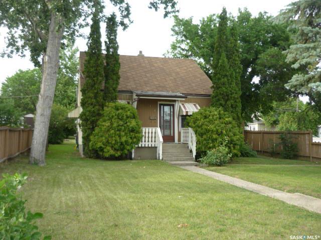 746 Caribou Street W Moose Jaw Home Rental 1