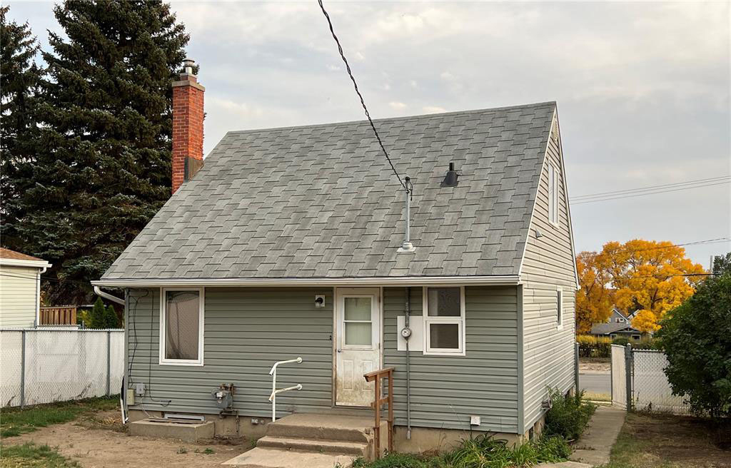 678 Caribou St W - Moose Jaw - House for Rent