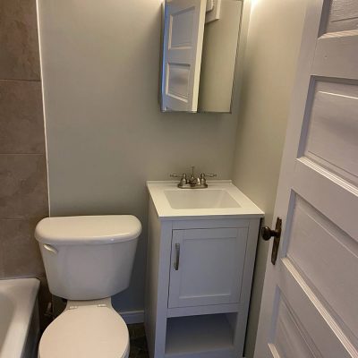 maur - maur-apartment-rental-201-ominica-st-w-moose-jaw-bathroom-2