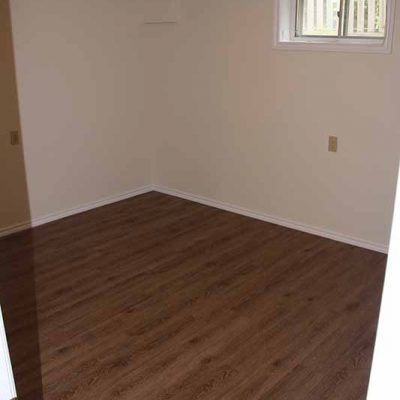 561 - 561-Hochelega-Moose-Jaw-House-Rental-5