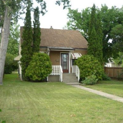 746 - 746-Caribou-Street-W-Moose-Jaw-Home-Rental-1